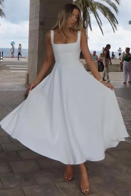 Blake - Midi Dress with Square Neckline and High Waist