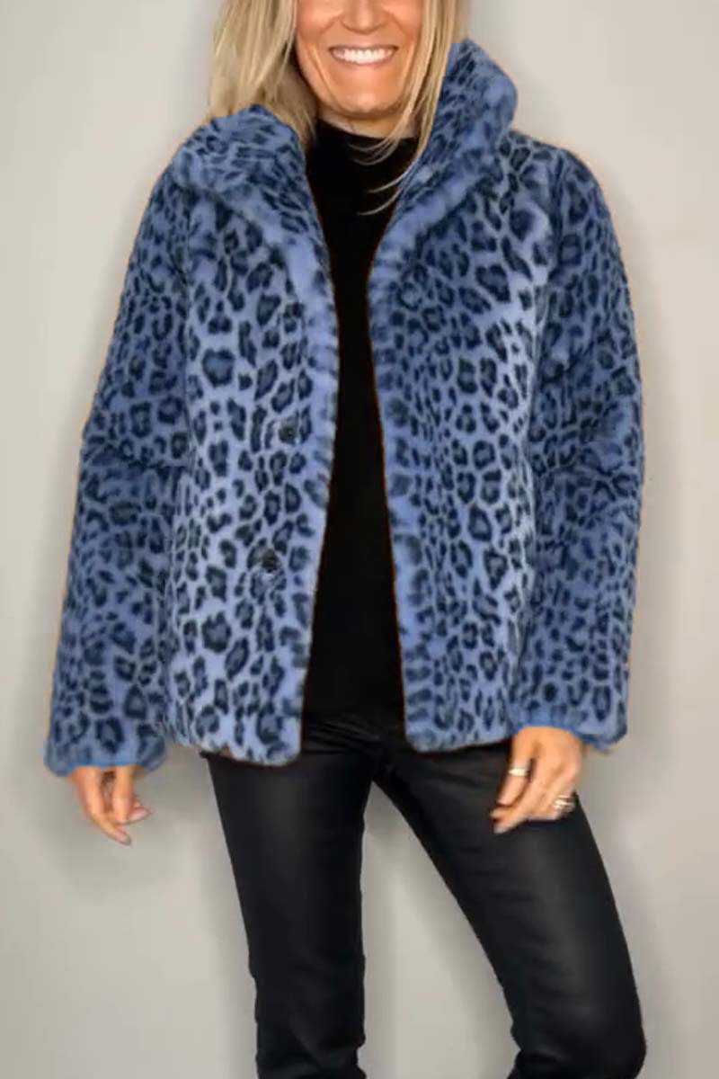 Aida -  Short leopard print coat
