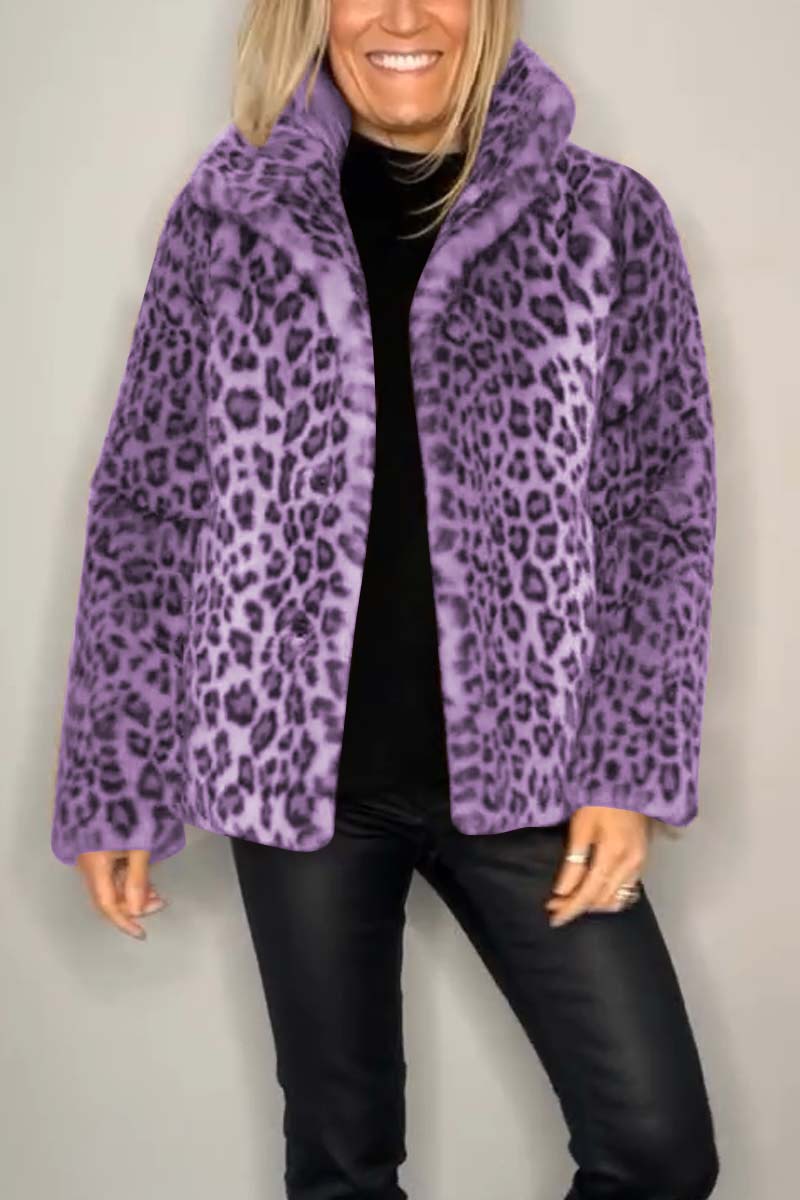 Aida -  Short leopard print coat