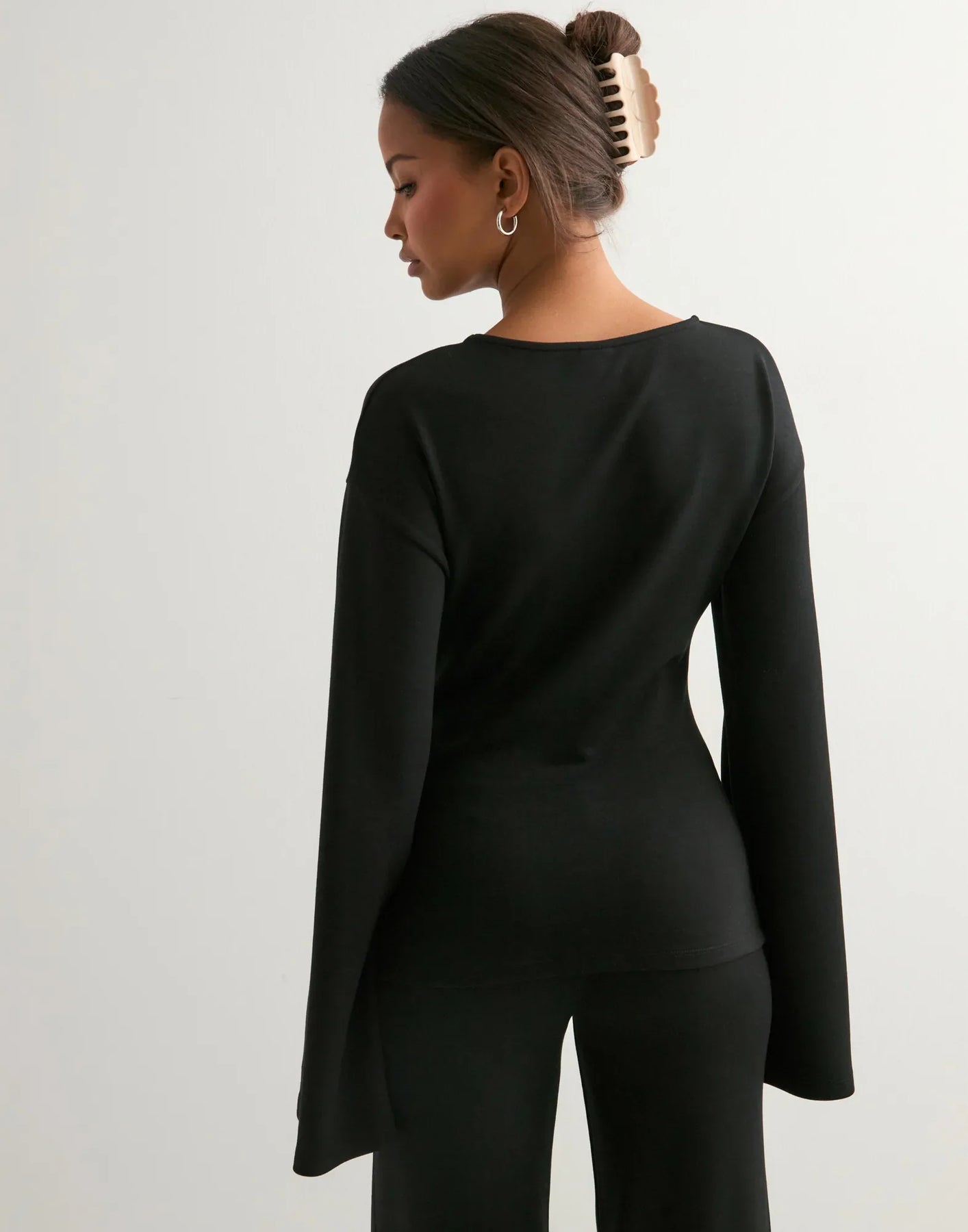 Lily - Set with Flared-Sleeve Sweatshirt