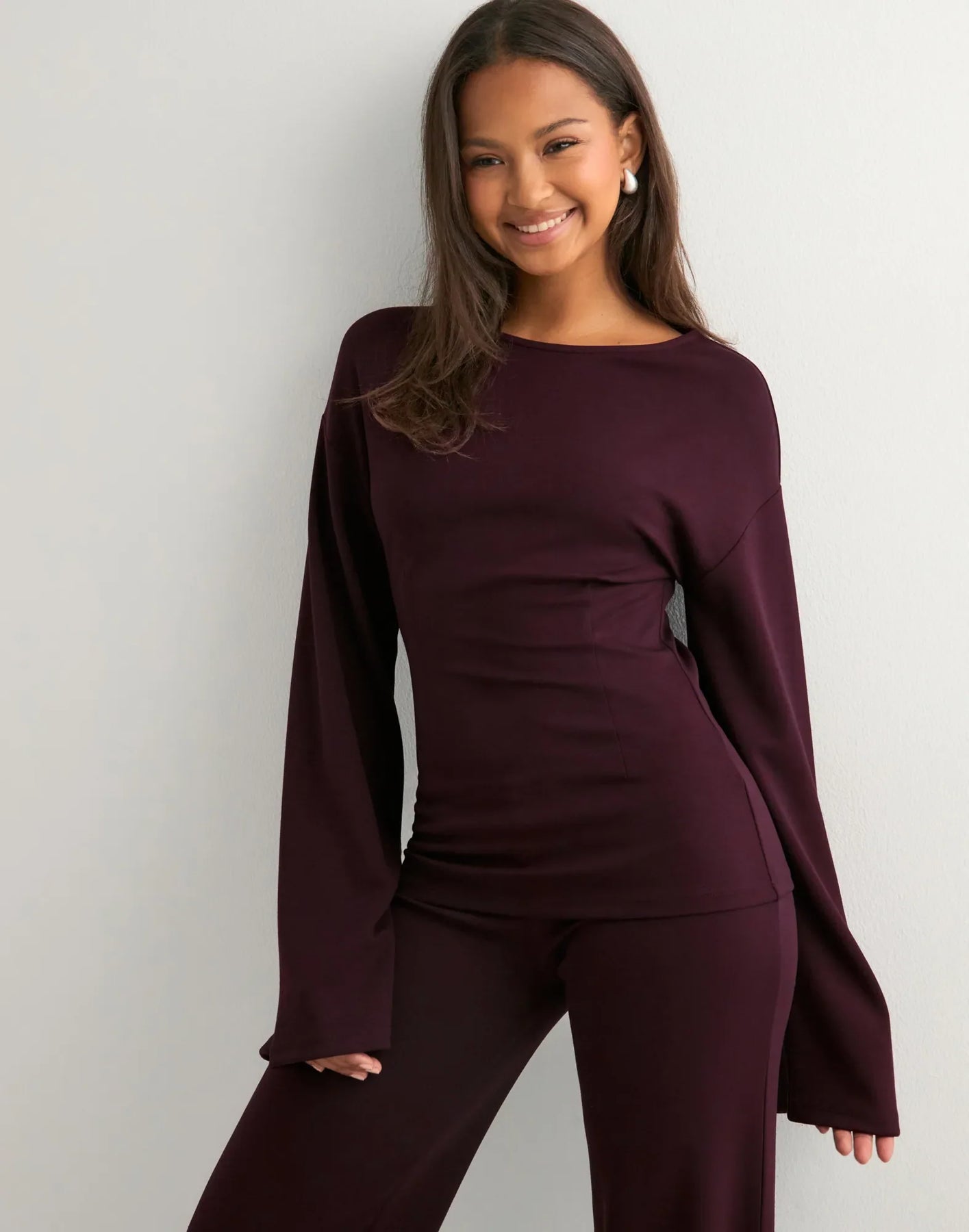 Lily - Set with Flared-Sleeve Sweatshirt