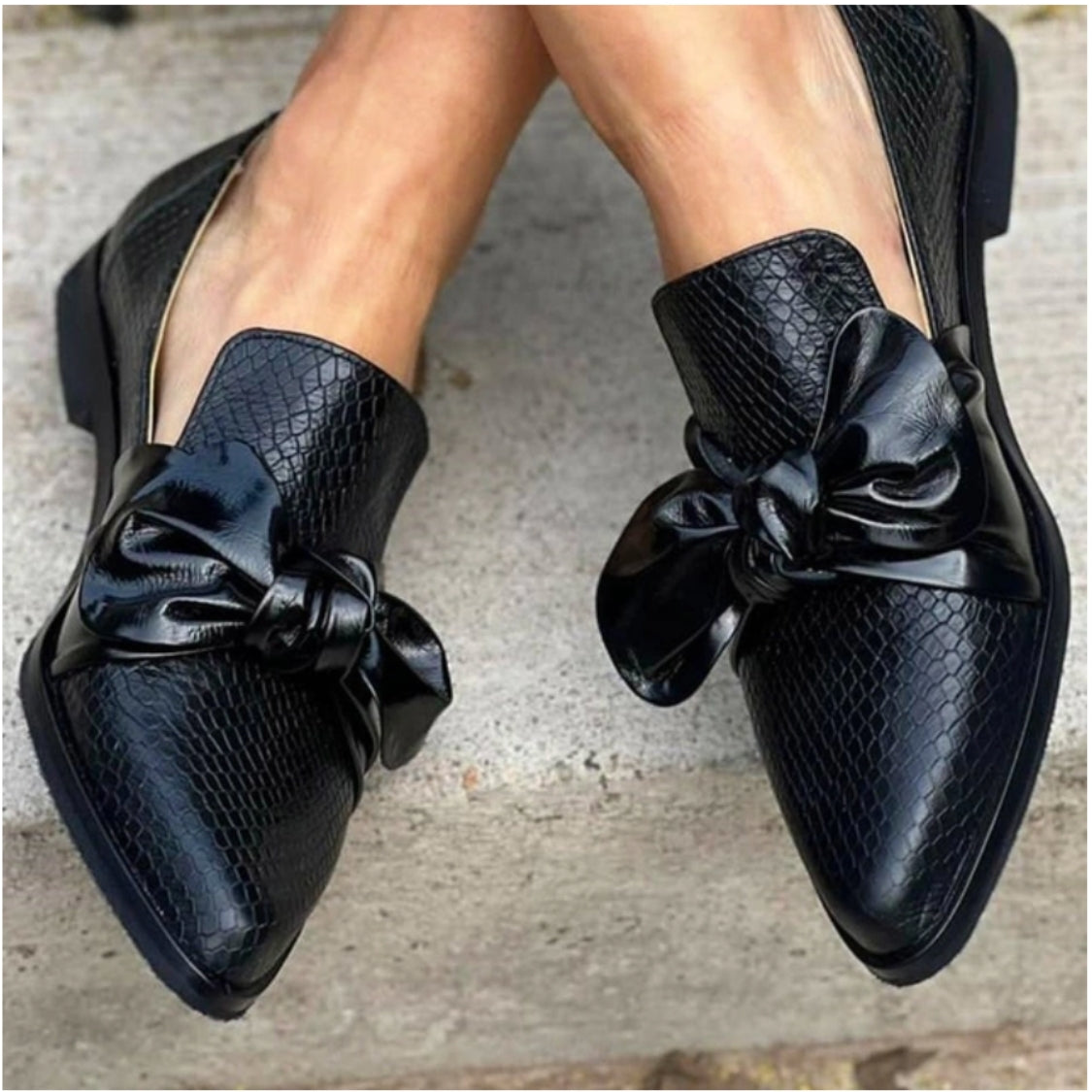 Riley - Pointed-Toe Loafers with Bow Detail