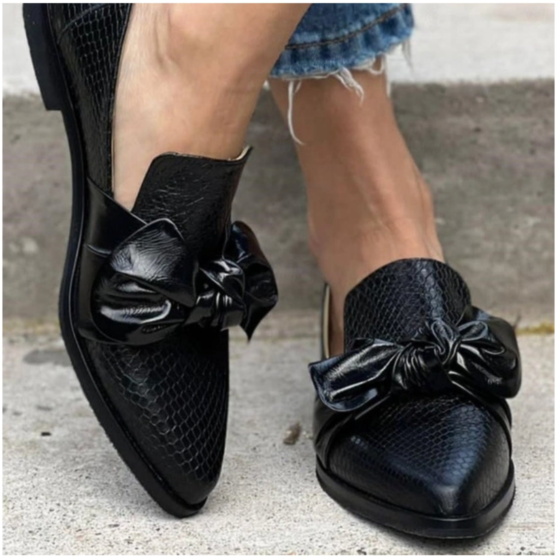 Riley - Pointed-Toe Loafers with Bow Detail