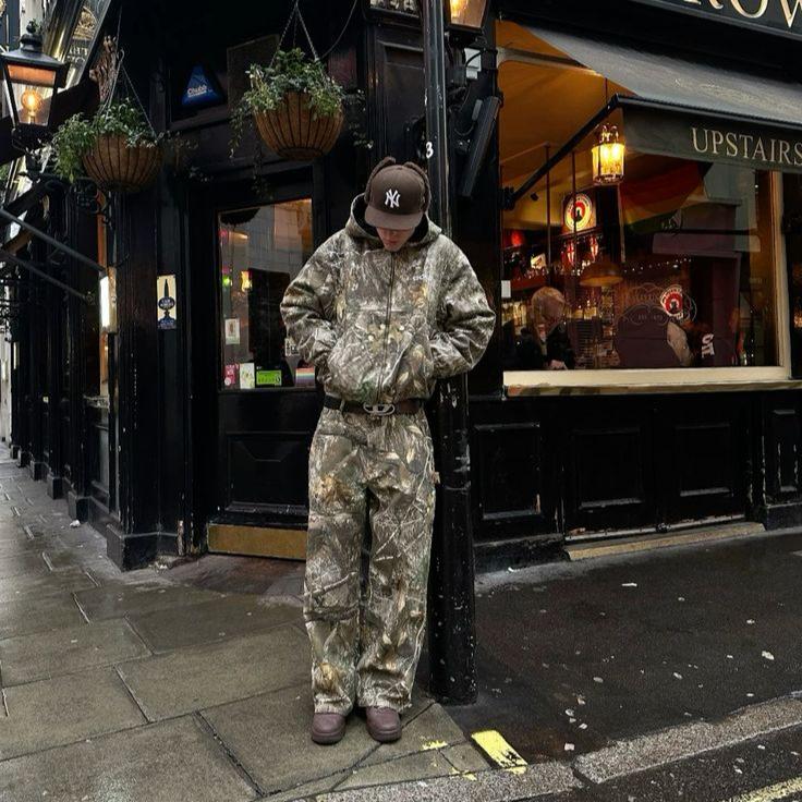 Benjamin - Unisex Camo Print Hoodie