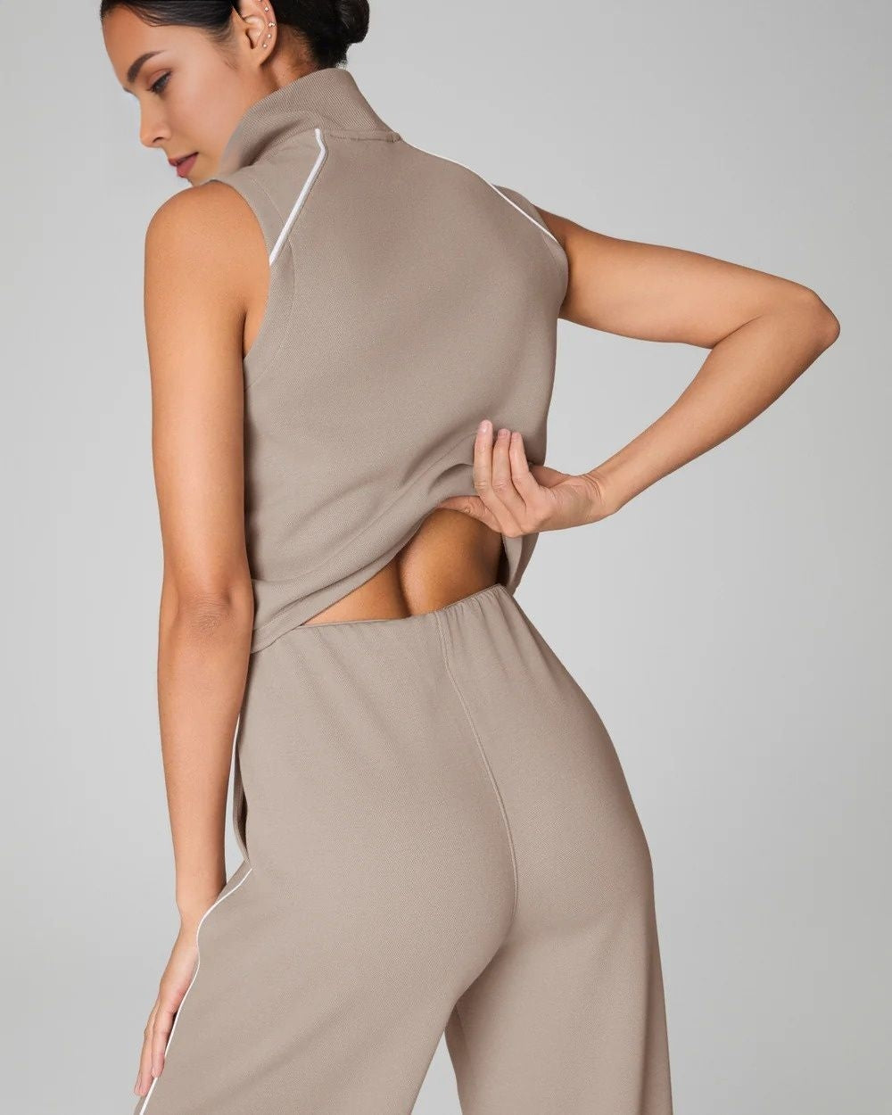 Linda - Sleeveless Sports-Style Jumpsuit