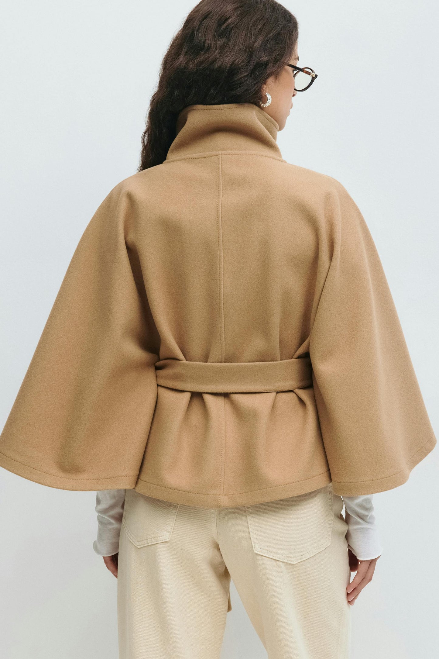 Mara – Cape-Style Jacket for Autumn and Winter