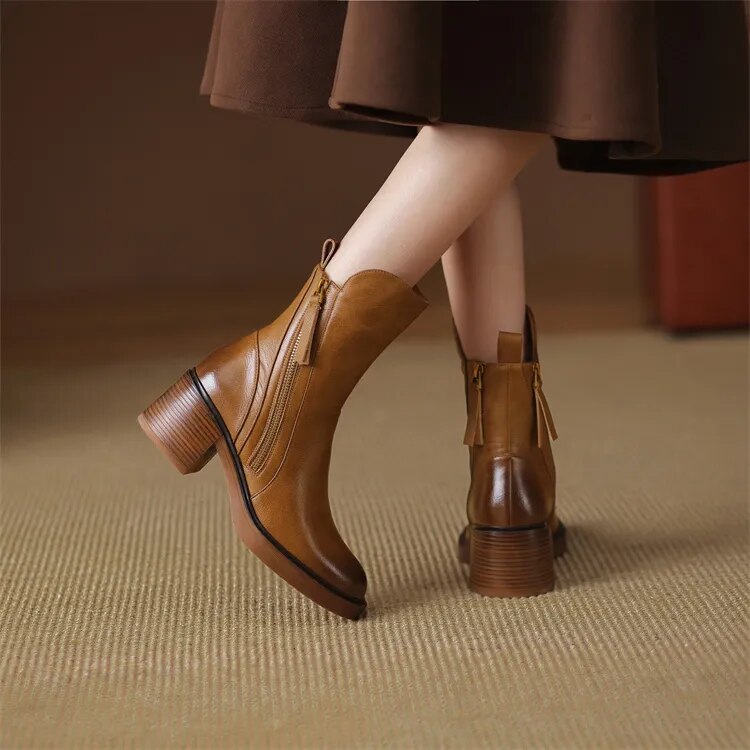 Adriana- Fashionable Leather Boots for Women