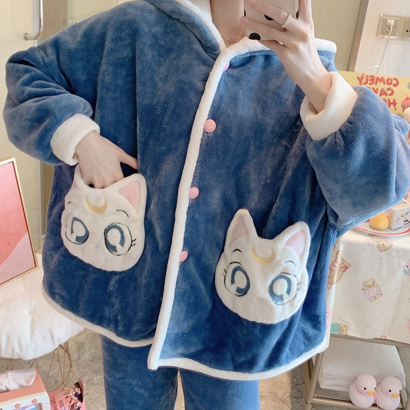 FelineComfort™ - Relaxed Cat Pyjama Set