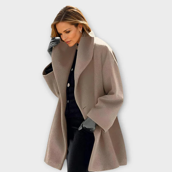 Sofia – Elegant Coat for the Cold Season